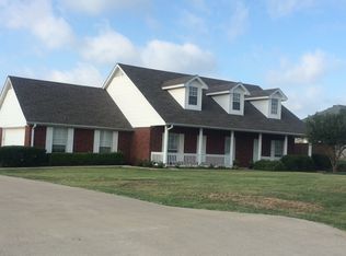 307 Meadow Rd, Ponder, TX 75077