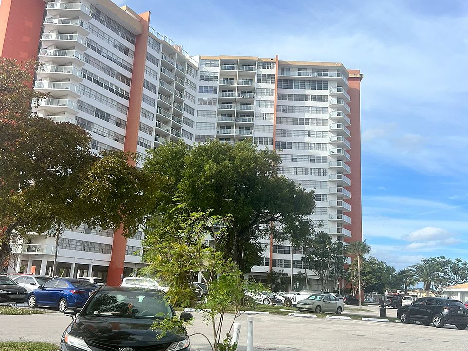1st image of 1301 Miami Gardens Dr APT 602W