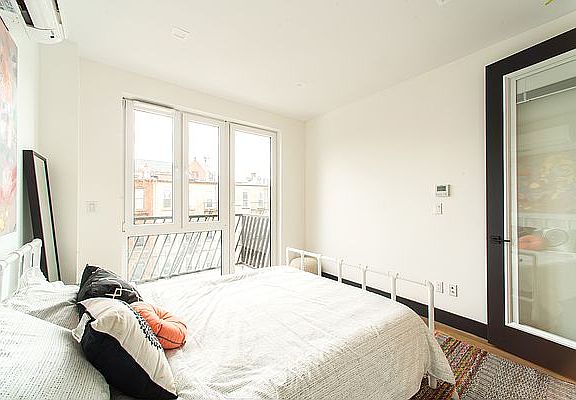 4th image of 1038 Greene Ave APT 5A