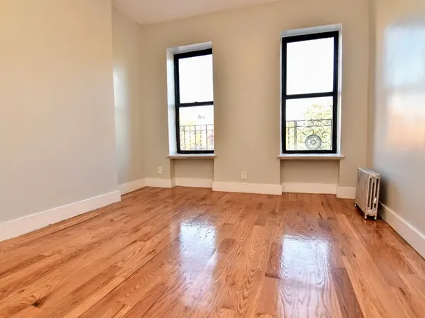 1885 Amsterdam Avenue 3E image 1 of 5