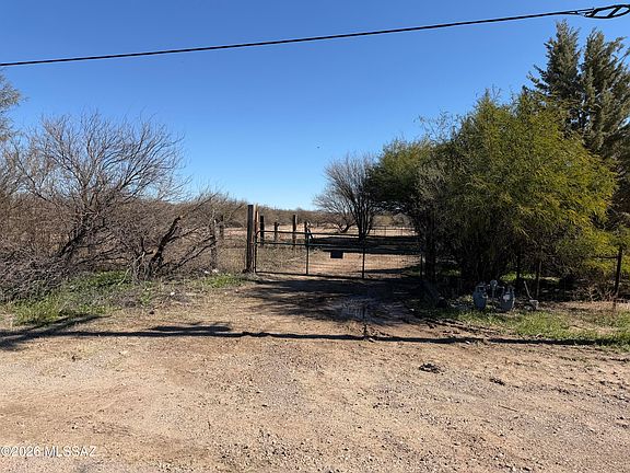 2nd image of 1055 N Pomerene Rd