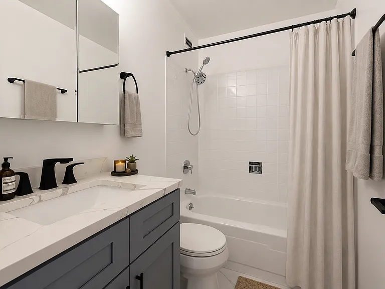 2650 N Lakeview Ave #1003 — Photo 10