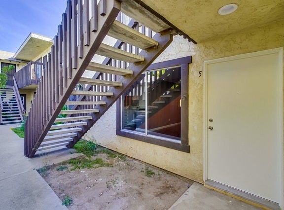 2nd image of 3762 43rd St APT 5