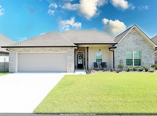 221 Peacock Pointe, Thibodaux, LA 70301