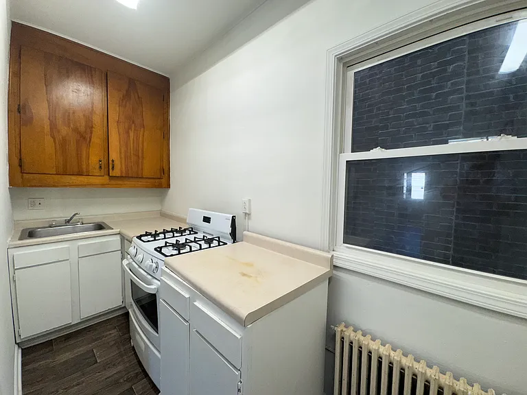 3S230 Warren Ave #3 — Photo 6