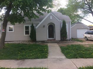 803 S Main St, Charles City, IA 50616