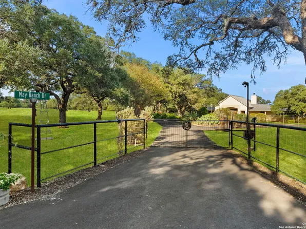 22050 Hanging Oak, San Antonio, TX 78266