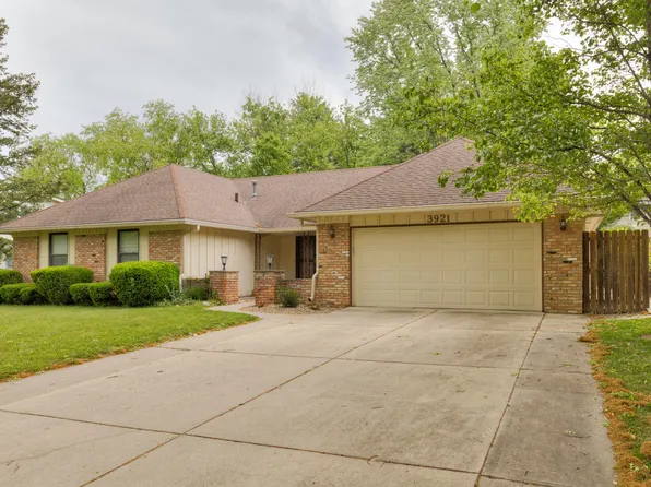 3921 SW 29th St, Des Moines, IA 50321