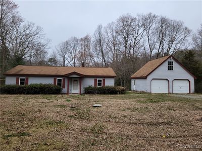 683 Oakes Landing Rd, Saluda, VA, 23149