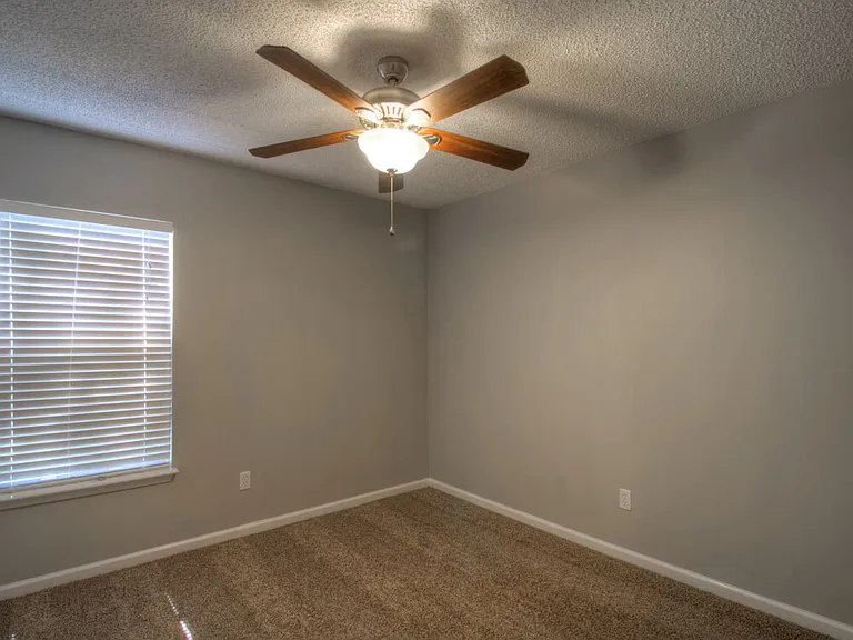 12630 Richfield Blvd — Photo 8