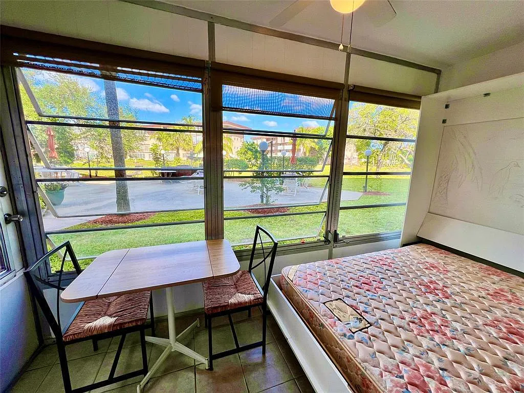 1 bed, 1.0 bath, 768 sqft, $1,650 — Photo 2