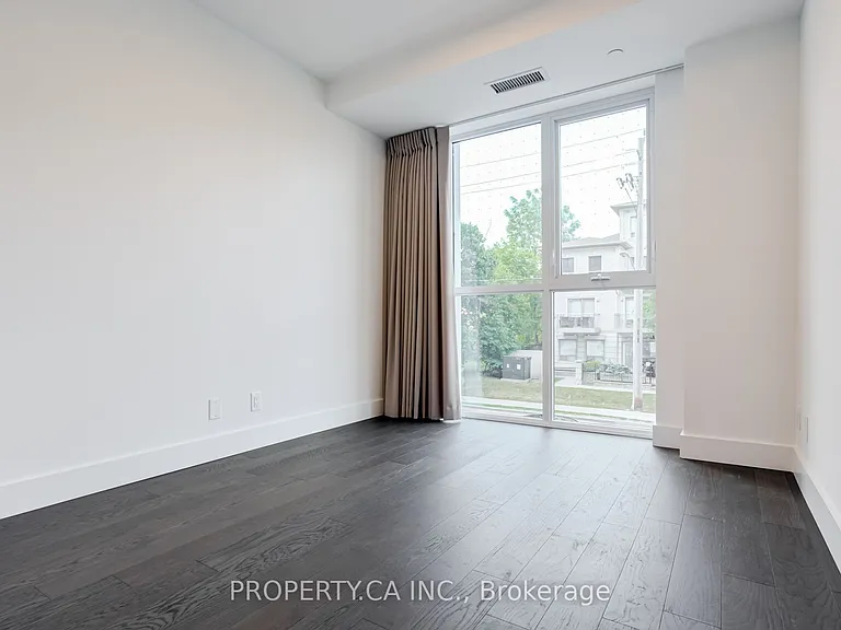 6 Greenbriar Rd #106 — Photo 25