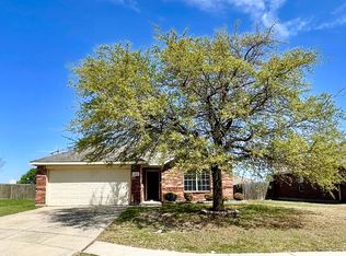 1212 Mountain Peak Dr, Fort Worth, TX 76114