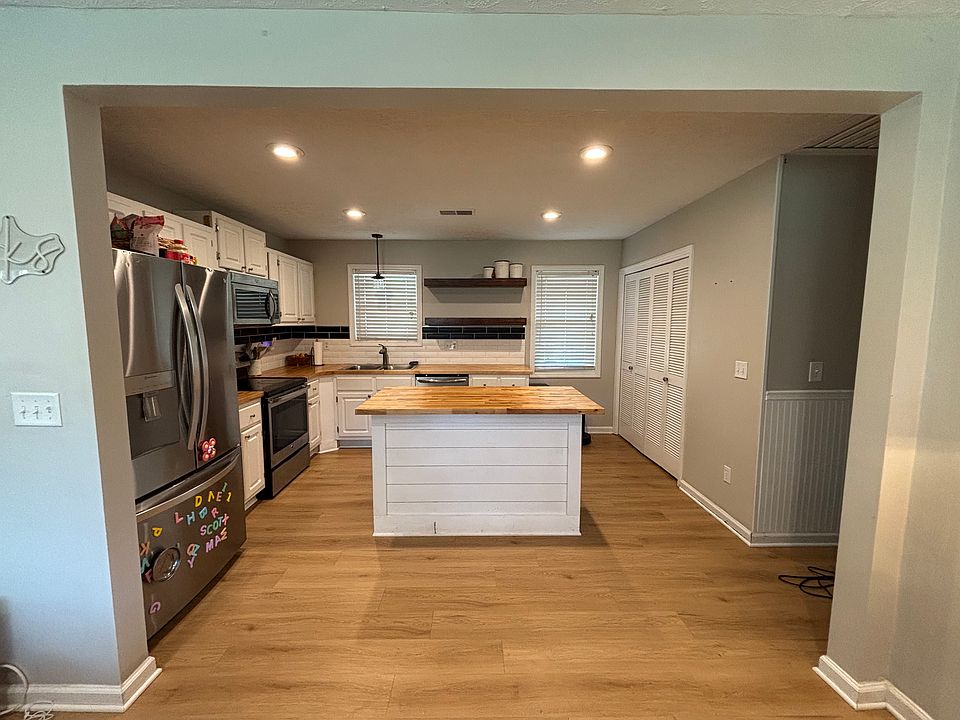 1st image of 513 Finch Ct