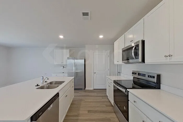 111 Overstreet Way — Photo 6