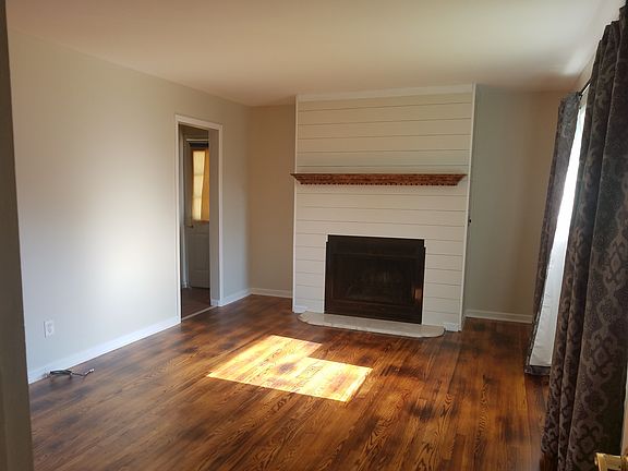 2nd image of 145 Dorchester Ct