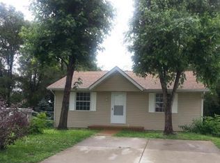 1004 Saint Clair Ave, Collinsville, IL
