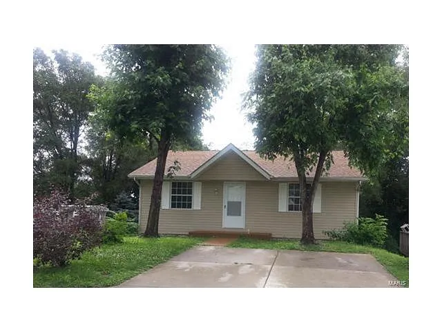 1004 Saint Clair Ave photo 1