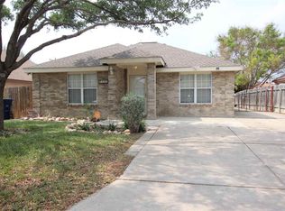 1816 Denmark Ln, Laredo, TX 78045