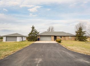 337 Utah Dr, Ozark, MO 65721