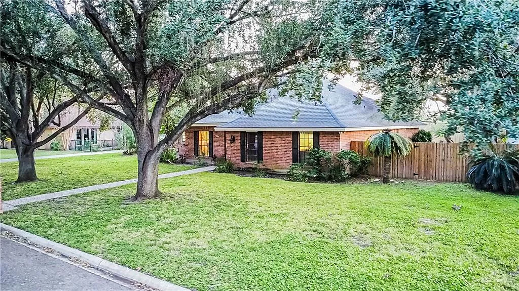 3 bed, 2.5 bath, 2060 sqft, $2,875 — Photo 2