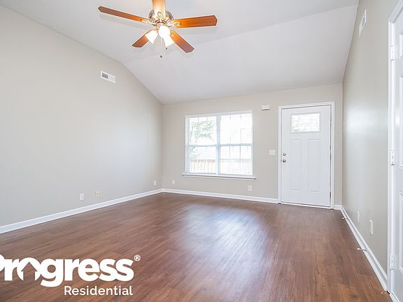 3rd image of 1014 Cheryl Ln