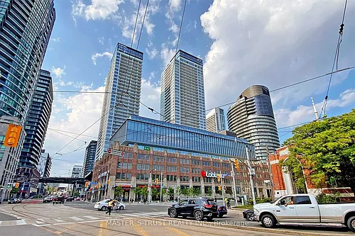 17 Bathurst St #2611 Photo 1