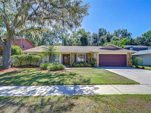 6011 Soaring Ave, Temple Terrace, FL 33617