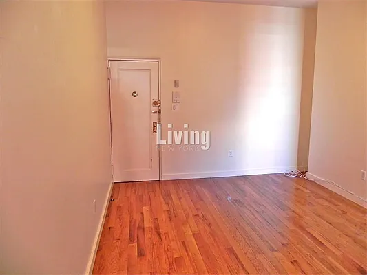 Rented by Living New York | media 11
