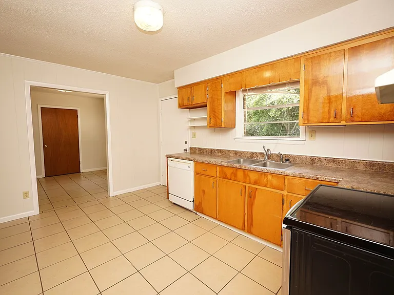 260 Glenview Ave — Photo 10