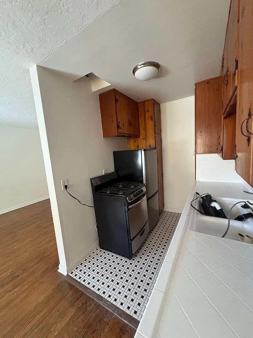 4621 North Ave. — Photo 2