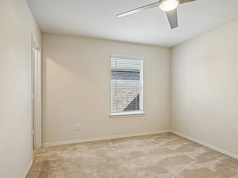9121 Lookout Point — Photo 25