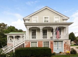 45 Pearl St, Groton, CT 06340