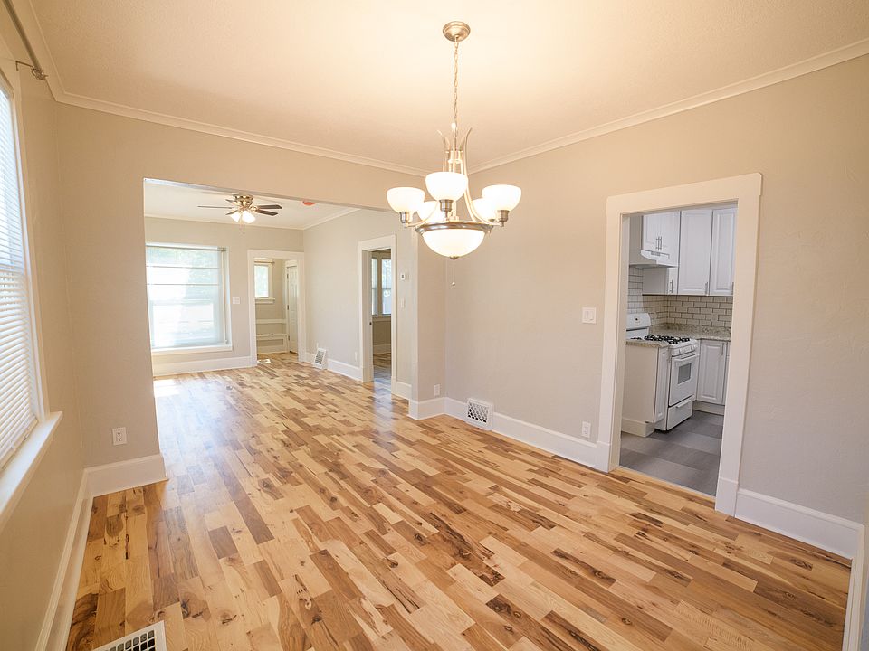 1st image of 112 12th St N #118
