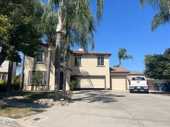 1664 Port Ct, Tulare, CA 93274