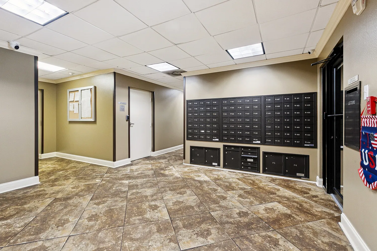 1 bed, 850 sqft, $1,375 — Photo 3