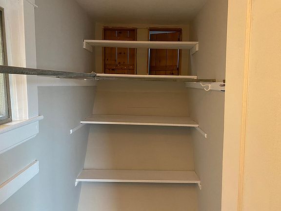 5th image of 1155 W 25th St