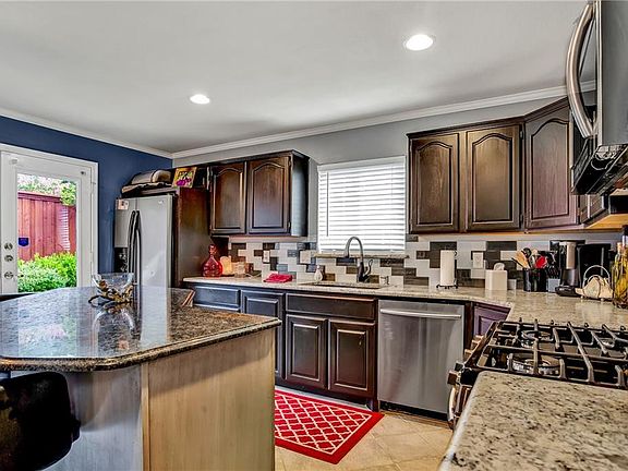 3rd image of 18408 Woodpond Pl