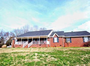 2756 Double Branch Rd, Columbia, TN 38401