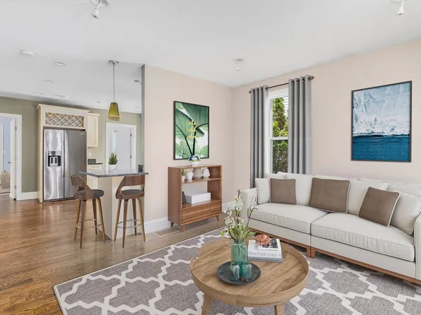 4 Walk Hill St #1, Jamaica Plain, MA 02130