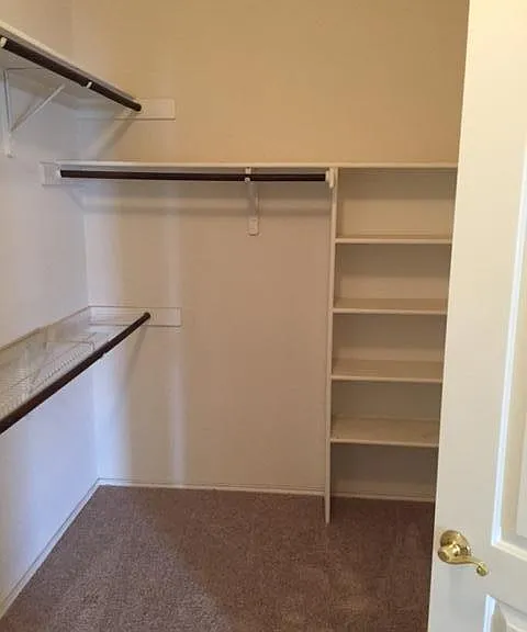 Walking closet