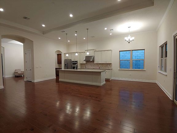 3rd image of 10612 Royal Cypress Way