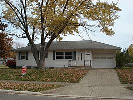 Cute ranch on corner lot