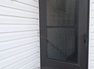 1920 Hunting Ave #B, Manhattan, KS 66502