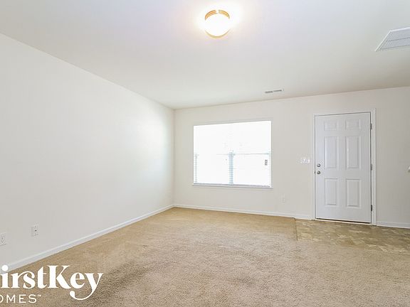 3rd image of 1905 Porter Hill Dr