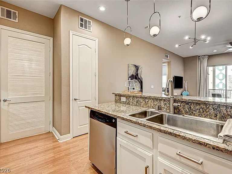 56 E Serene Ave #225 — Photo 18