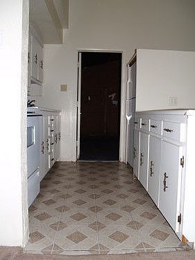 KITCHEN WALKS INTO GARAGE