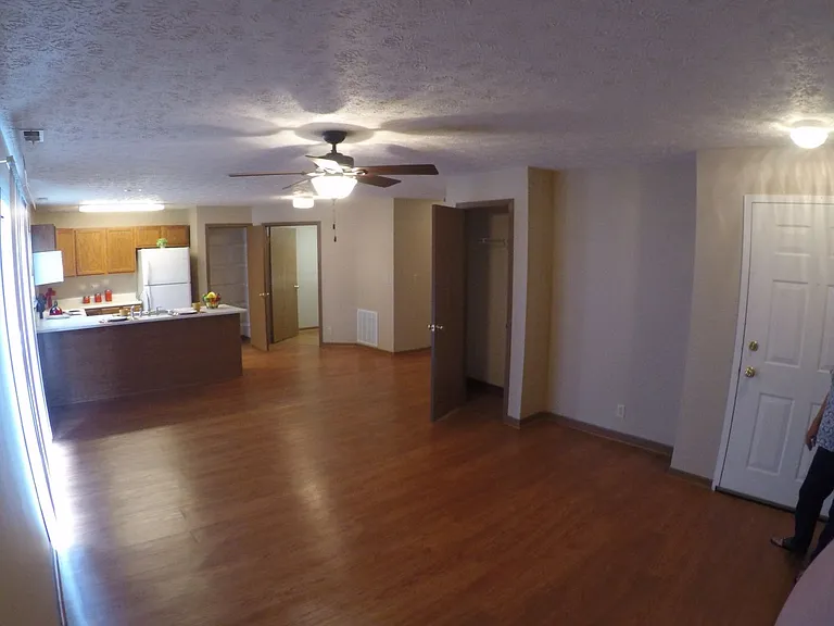 Crosspoint Apartments — Photo 28
