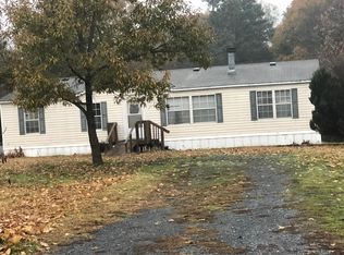 221 Mountain View Dr SE, Calhoun, GA 30701