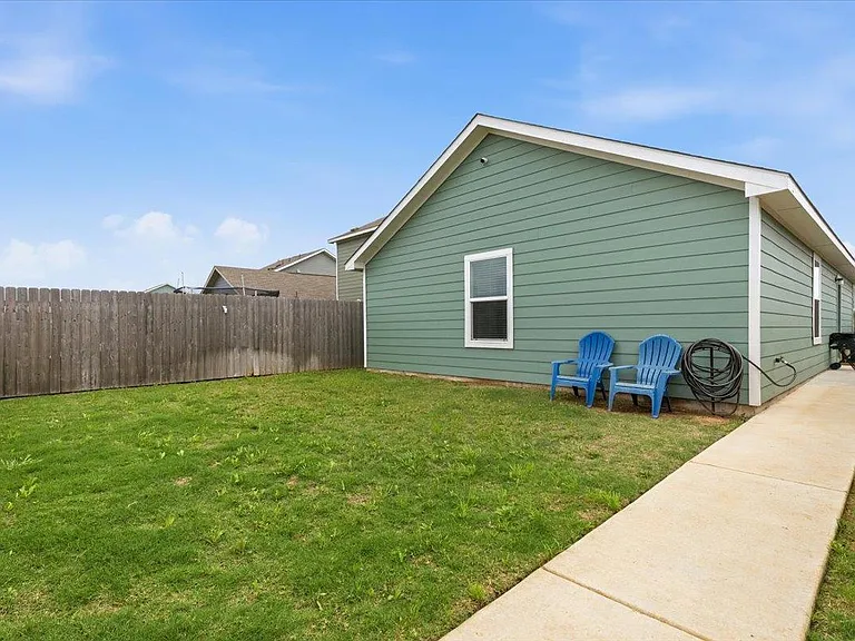 1220 Smallmouth Rd — Photo 24